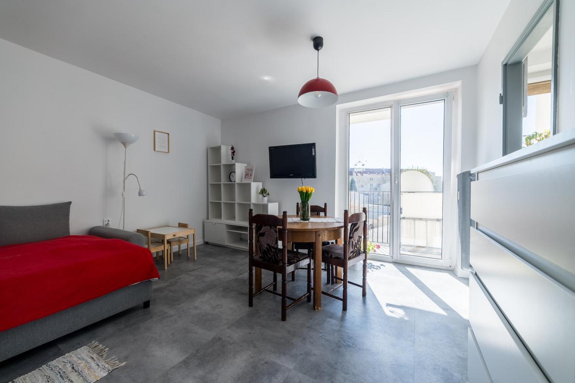 Red Accent Cosy Apartament